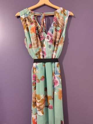 Abito estivo leggero colorato con stampe