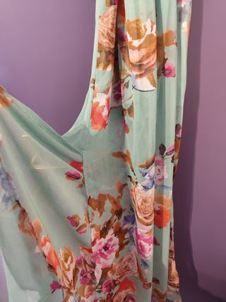 Abito estivo leggero colorato con stampe