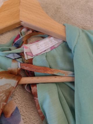 Abito estivo leggero colorato con stampe