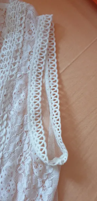 Blusa de encaje blanca