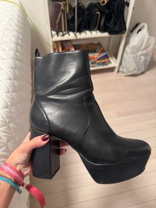 Botines plataforma Stradivarius negros