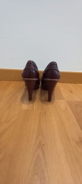 Zapato Burdeos de tacón