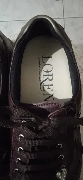 Scarpa sportiva elegante Loren