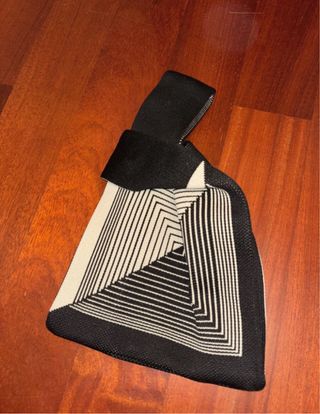 Borsa polso nodo giapponese beige/nera