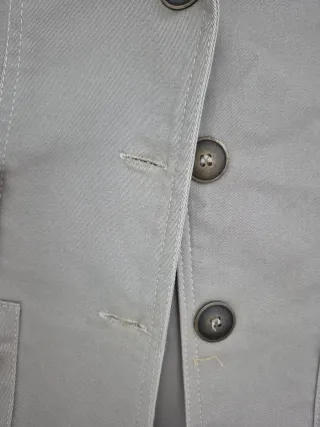 Elegante chaqueta beige
