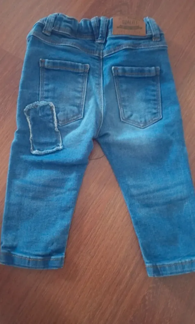 Pantalón vaquero bebé