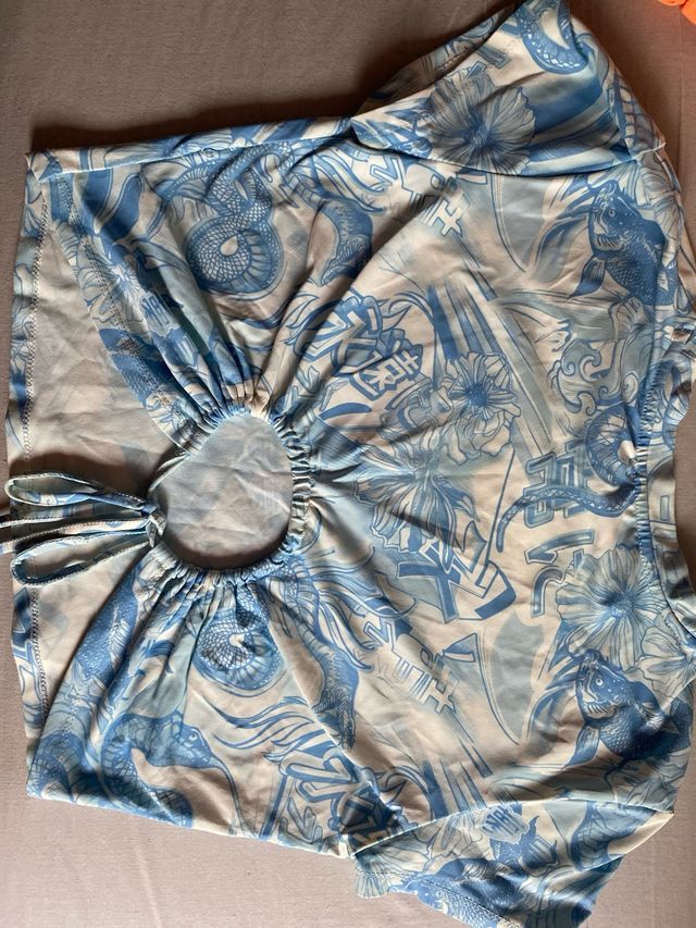 Camiseta Bershka Estampada Dragones y Flores Azul