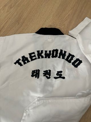 Traje de Taekwondo IKARA Blanco Red arenales 
