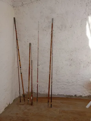 Lote 4 cañas de pesca antiguas