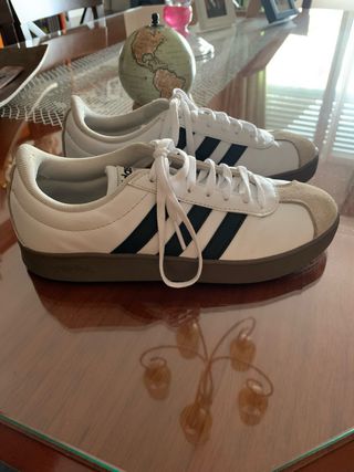 Zapatillas Adidas chica blancas y marrones