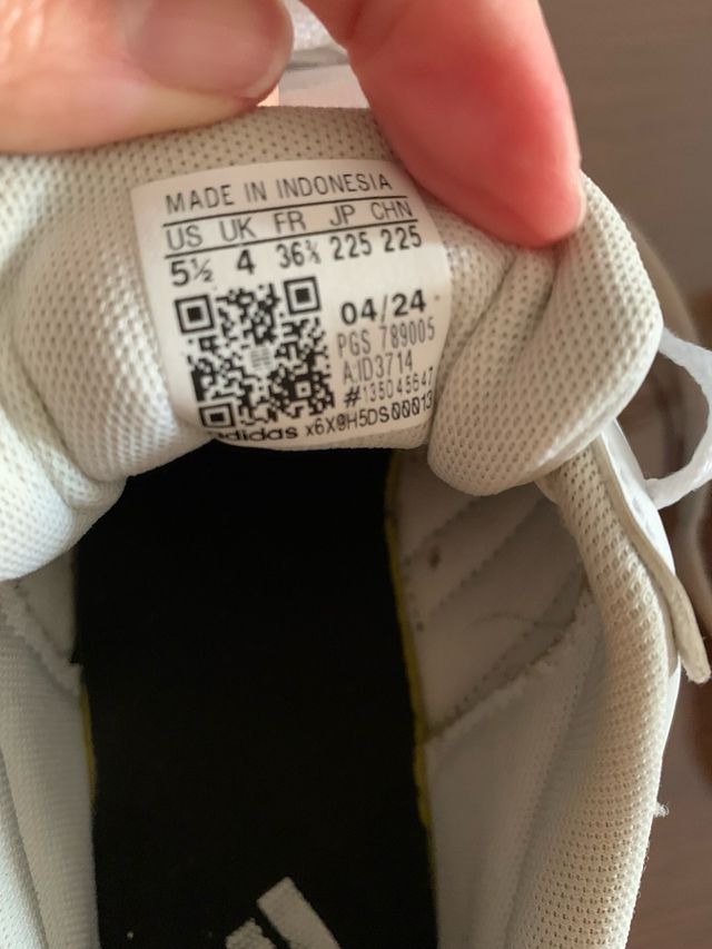 Zapatillas Adidas chica blancas y marrones