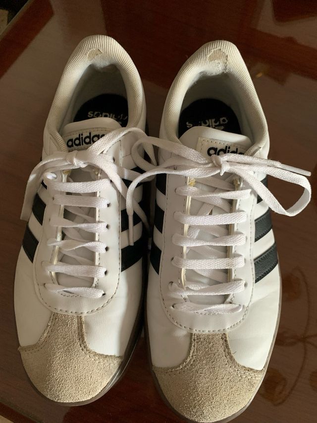 Zapatillas Adidas chica blancas y marrones