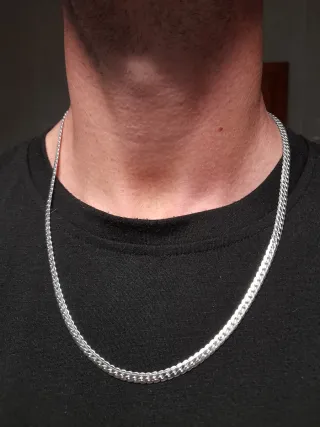 Collar de plata