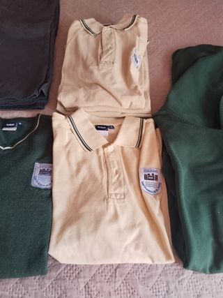 Uniforme Colegio Santa María del Puig, talla 18.