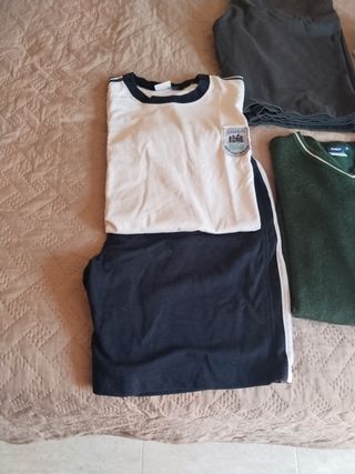 Uniforme Colegio Santa María del Puig, talla 18.