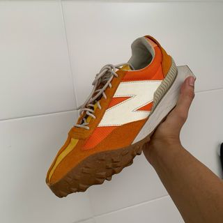 New Balance Naranja y Blanco Talla 43