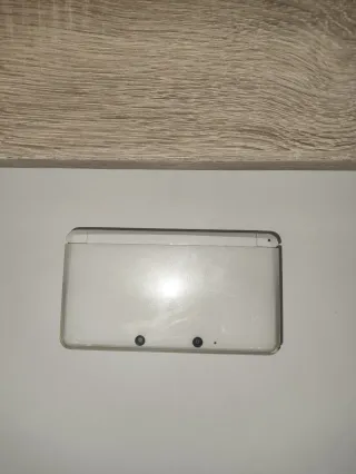 Nintendo 3DS + scheda da 64 GB + accessori