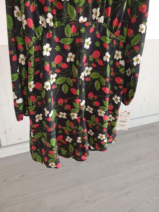 Mono Zara Estampado Fresas Manga Larga XL