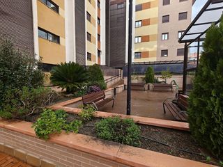 Piso en alquiler en Avda. Federico Garcia Lorca - Nueva Estación Autobuses en Granada