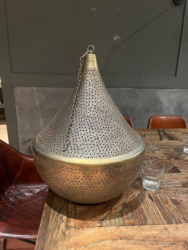 Lampada egiziana con effetto luminoso. Nova