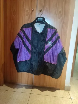Chaqueta Lacoste Vintage Negra y Morada