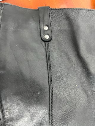 Botas altas de piel negras