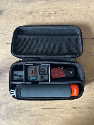 GoPro Hero 13 + Accesorios y 2 Baterías