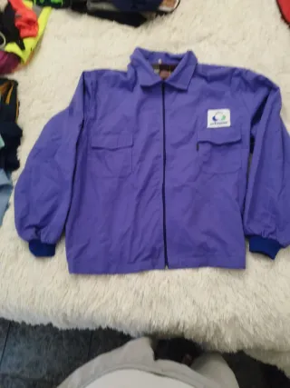 Chaqueta de trabajo azul y morada