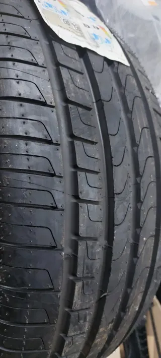 255/40 R18 95Y