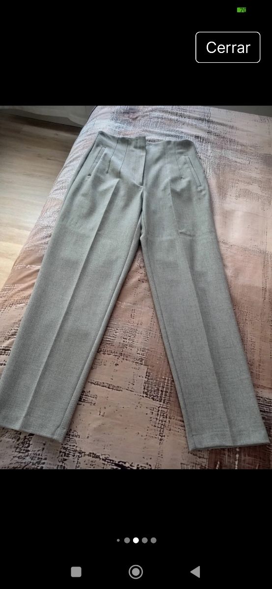 Zara. Pantalón muy chic. Nueva