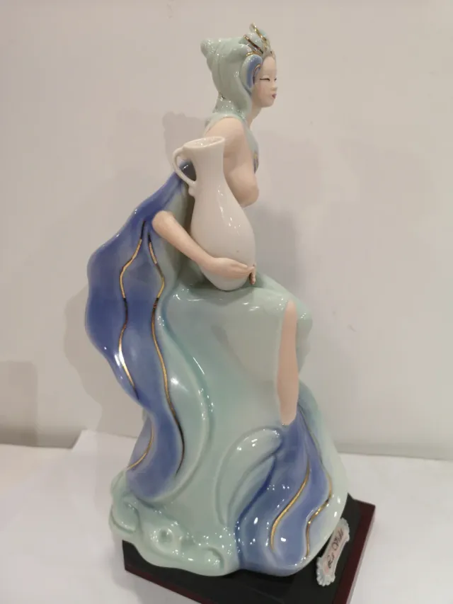 Figura Galos 29cm Donna con barattolo