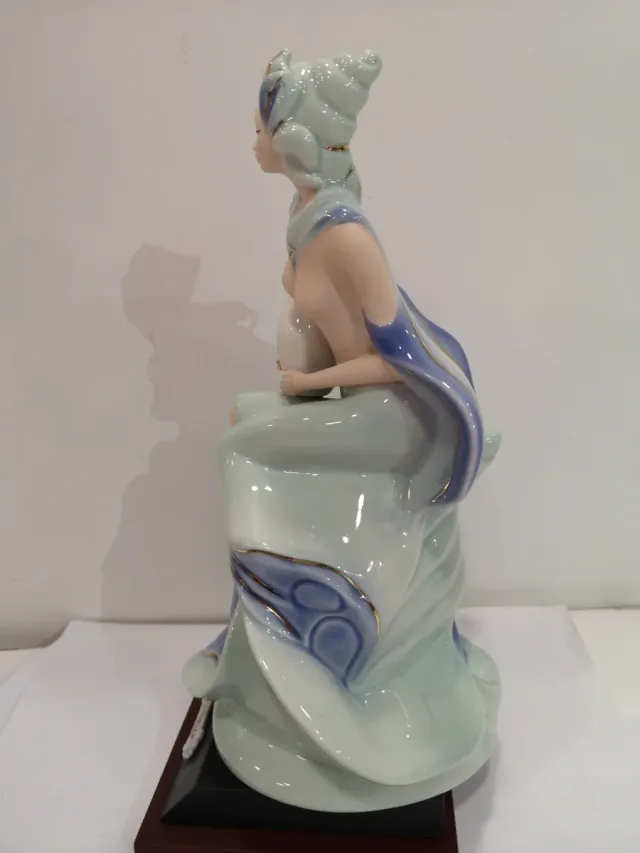 Figura Galos 29cm Donna con barattolo