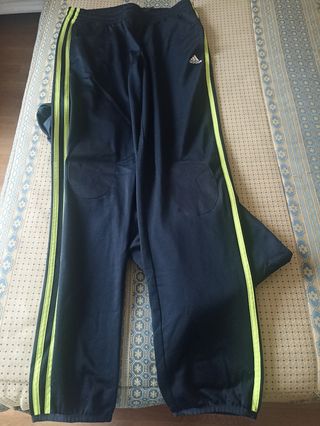 Chándal Adidas Negro y Verde Talla 15-16Y