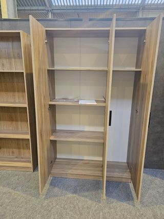 Armario multiusos escobero madera
