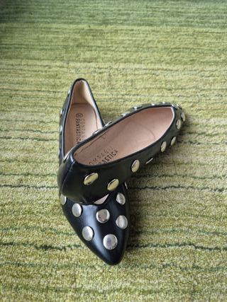 Zapatos planos Compañía Fantástica negros talla 39