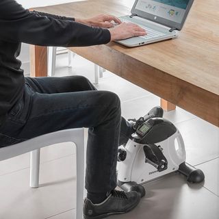 InnovaGoods Pedaleador Estático Gimnasia Pasiva