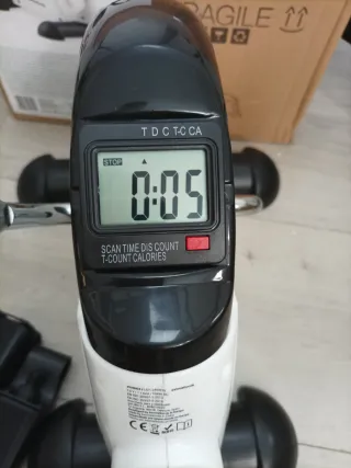 InnovaGoods Pedaleador Estático Gimnasia Pasiva
