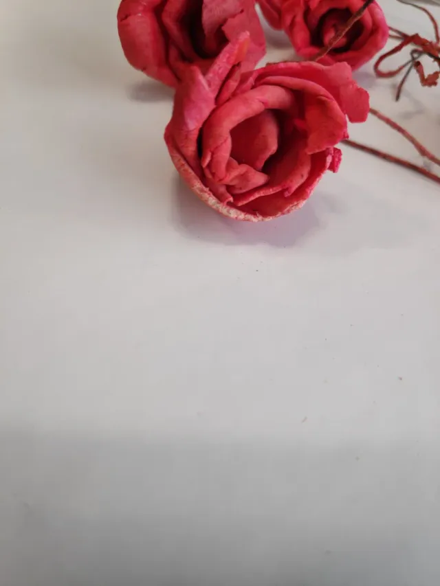 5 Flores Decorativas Rojas