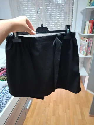 Falda pantalón negra y marrón chocolate 
