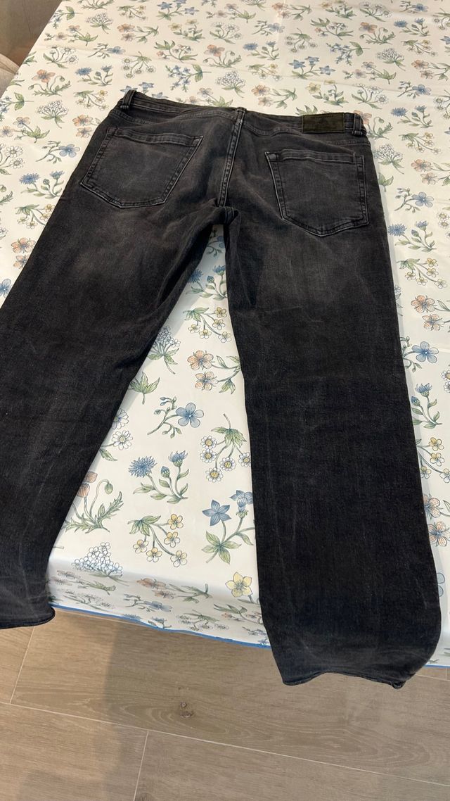 Lote 4 Pantalones Vaqueros Azules y Negros