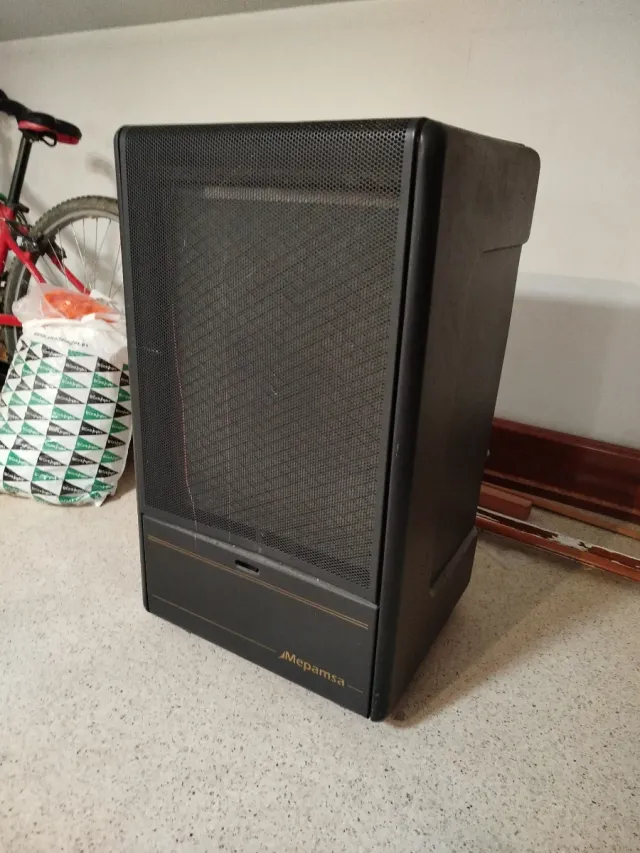 Estufa de gas negra y gris