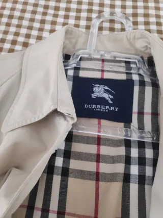 Gabardina Burberry Beige Talla M Auténtica