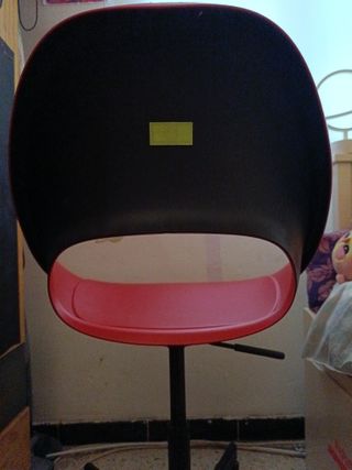 Silla de escritorio en forma de huevo (roja)