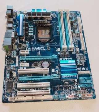 Placa Base Gigabyte GA-P55-USB3