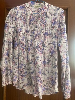 Camisa Amichi flores talla S
En perfecto estado 