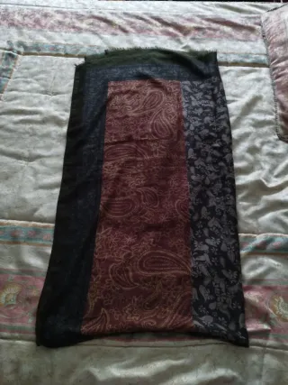 Pañuelo de cuello con estampado paisley
