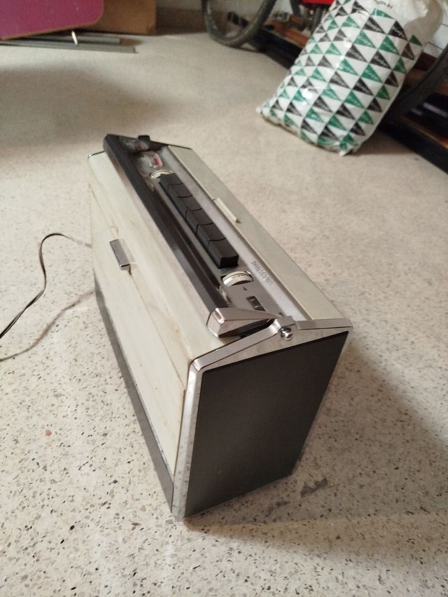 Radio Cassette Antigua