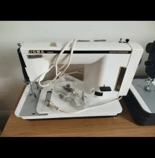 2 Máquinas de Coser Sigma 2000 Superautomática.