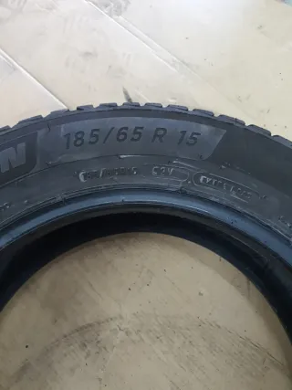 1 Neumático Michelin CrossClimate 185/65 R15