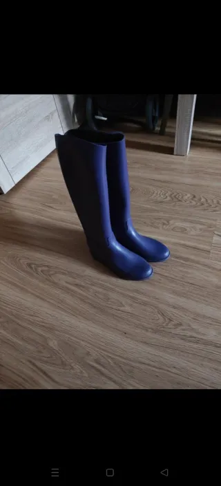 Botas de agua moradas